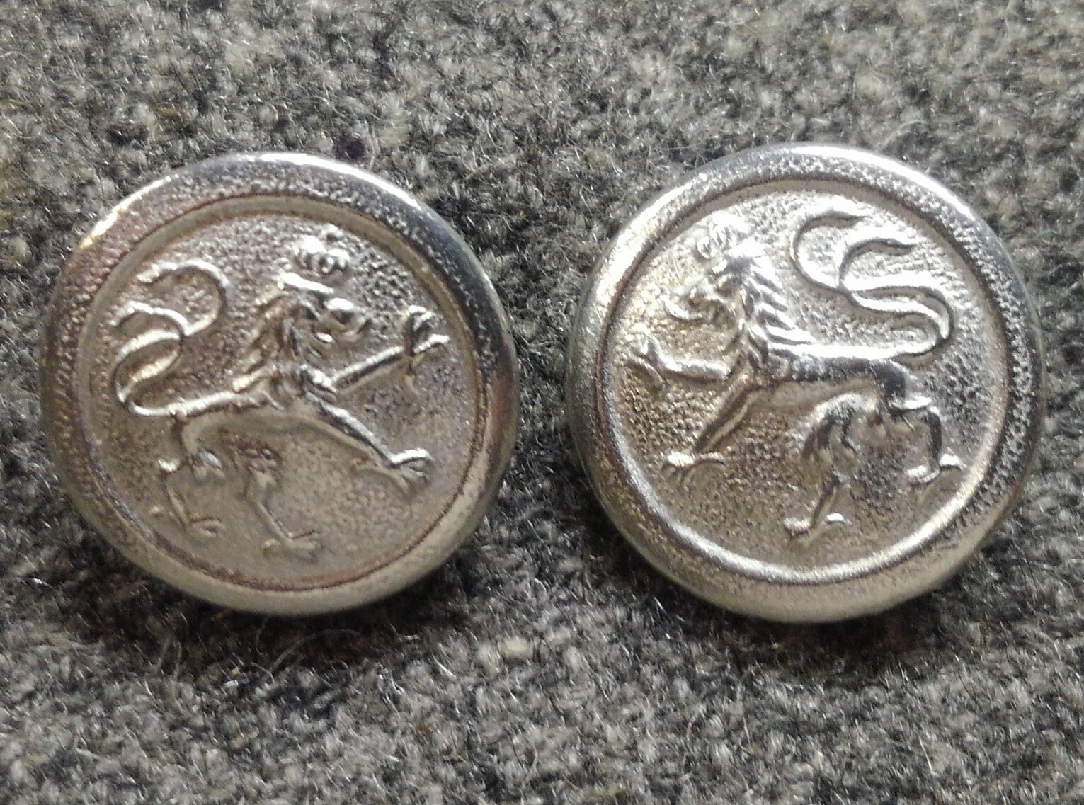 WWI German Bavarian Buttons in silver, unpainted 18MM Lion buttons 1 pair