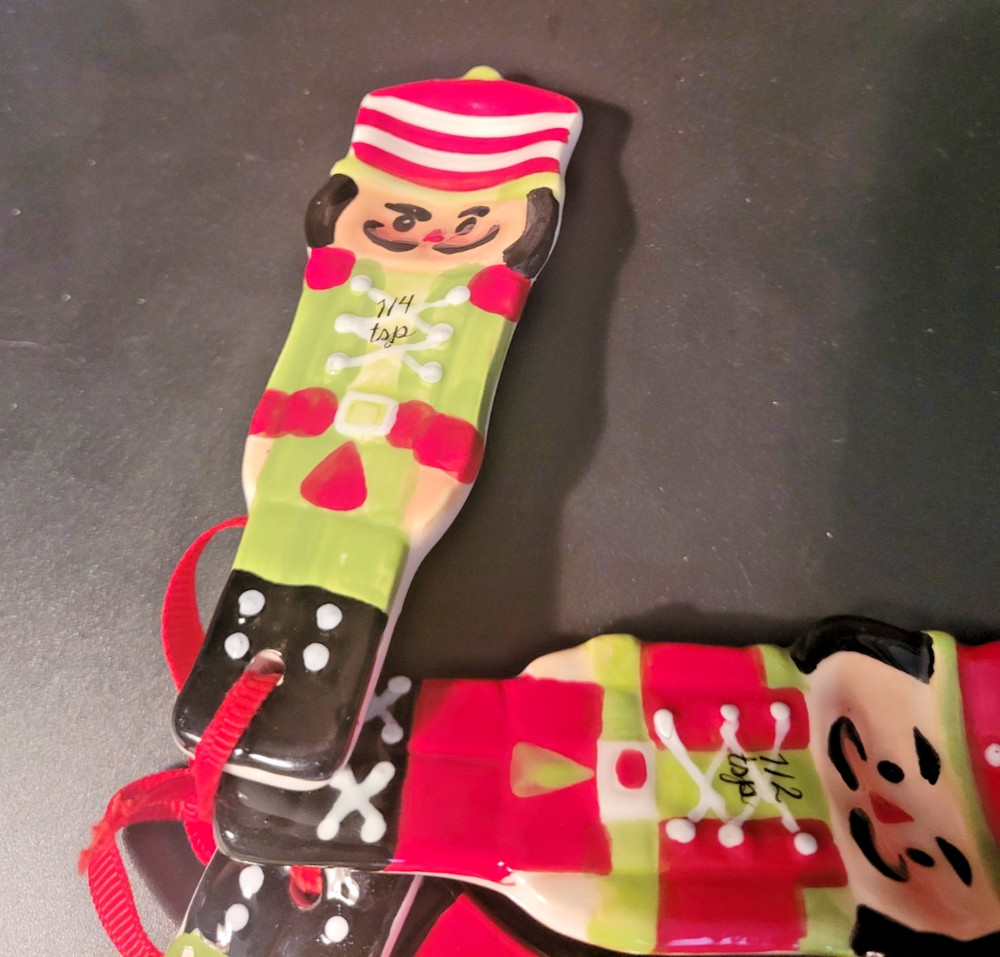 Pier 1 Nutcracker Nesting Measuring Cups and Spoons