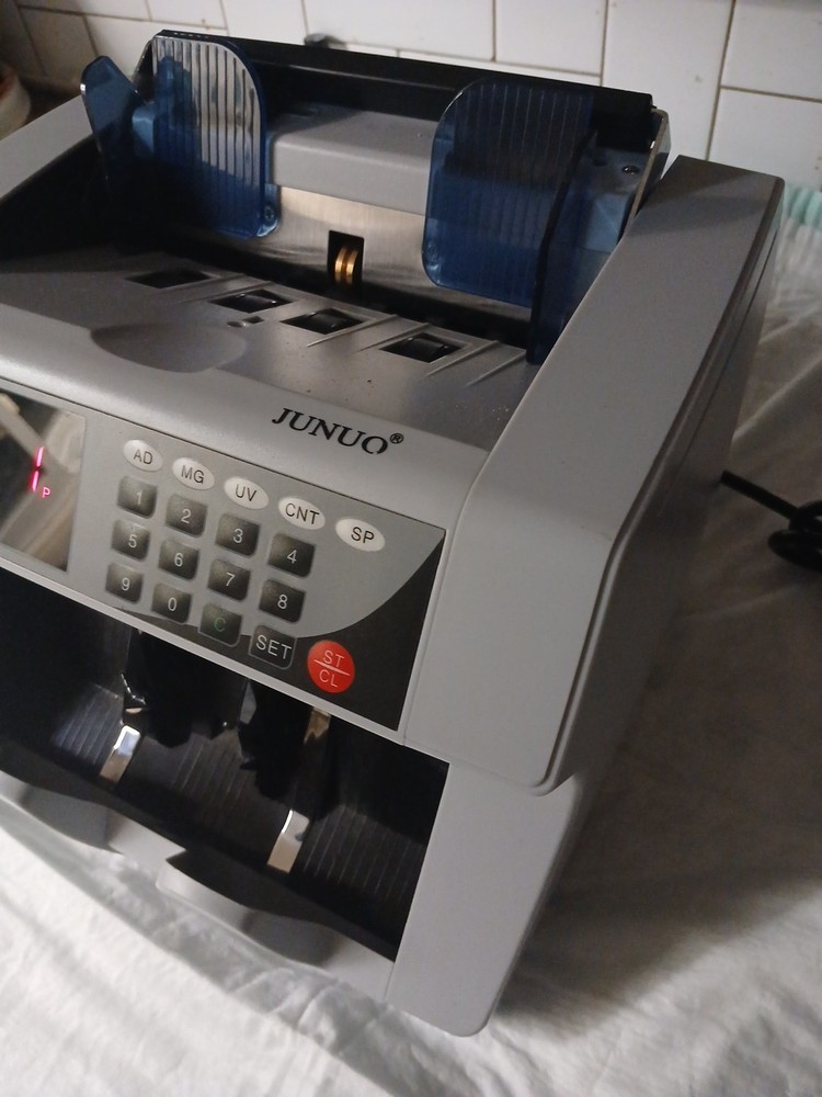 JUNUO MODEL 1504 CURRENCY COUNTER