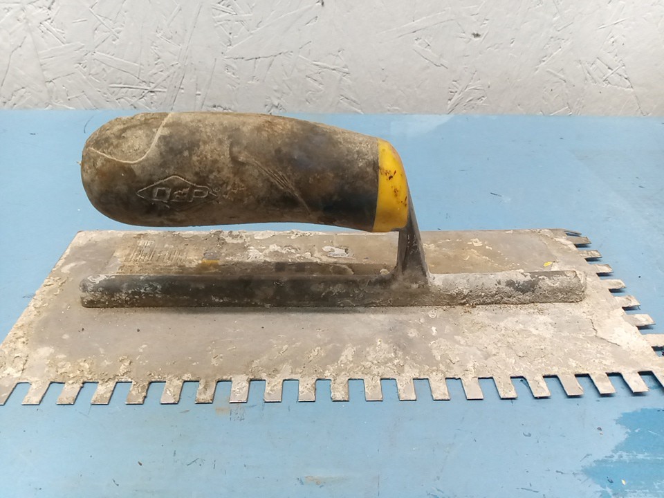 QEP Wall Trowel (LL)