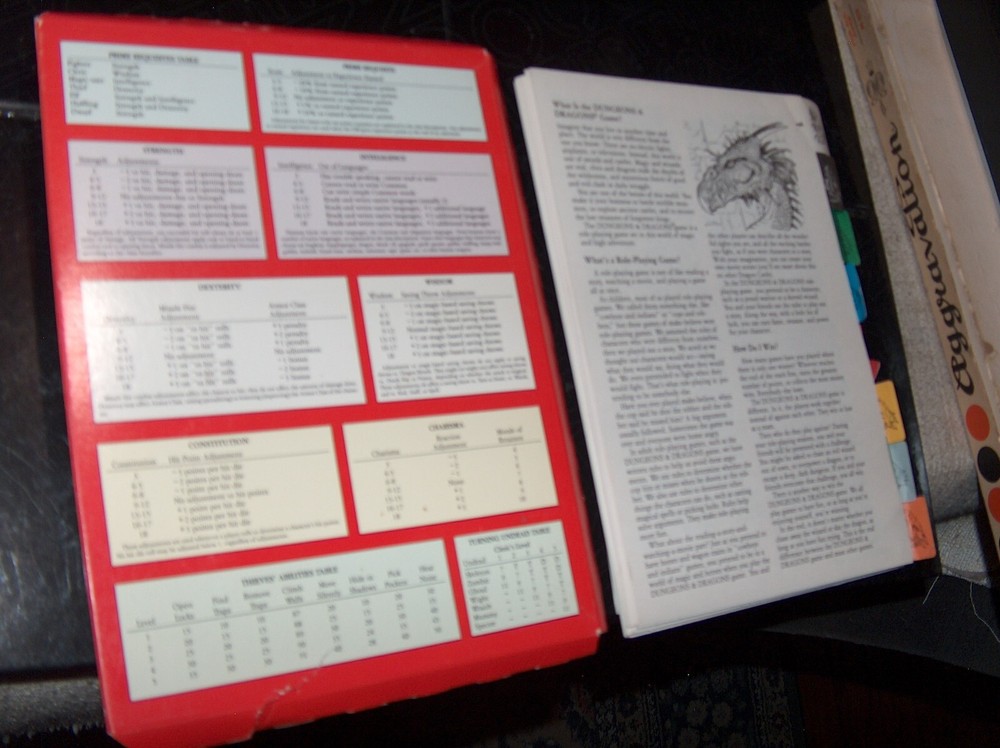 1991 Dungeons & Dragons Board Game 1070 Card Learning Pack & Master Screen ONLY
