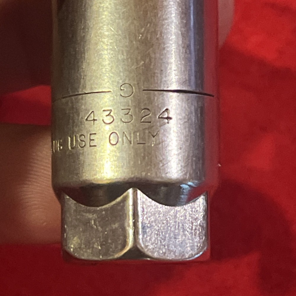 CRAFTSMAN -G- 43324 (reverse) SPAR PLUG SOCKET 7/8" (k36)
