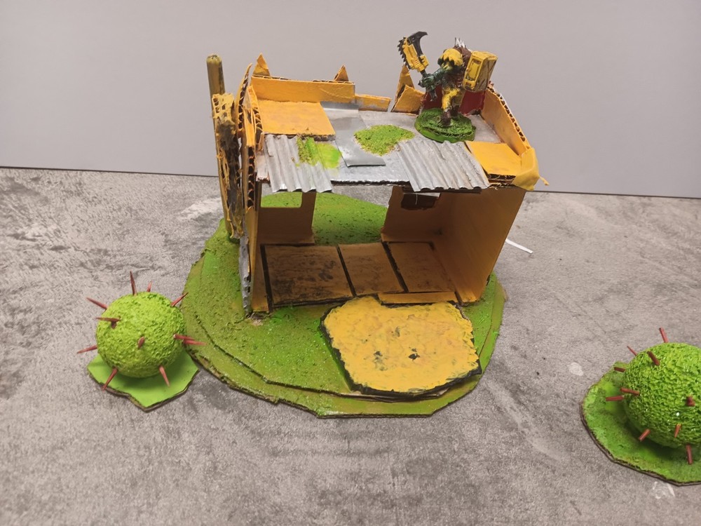 Scratch Built Ork Warhammer 40k terrain painted