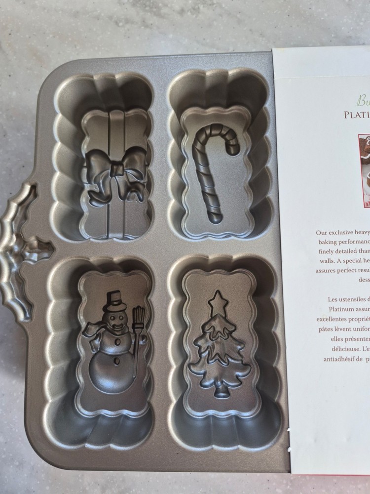 Nordic Ware Holiday Mini Loaf Pan