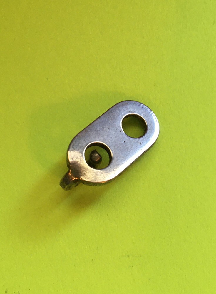 *USED* 276051-SINGER-THREAD GUIDE FOR SEWING MACHINES*