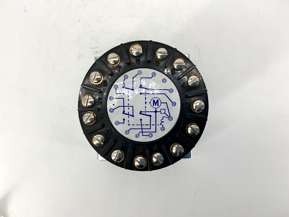 New Eagle Signal HP515A6 Reset Timer Knob Adjustable Range 0-10sec 120VAC 60HZ