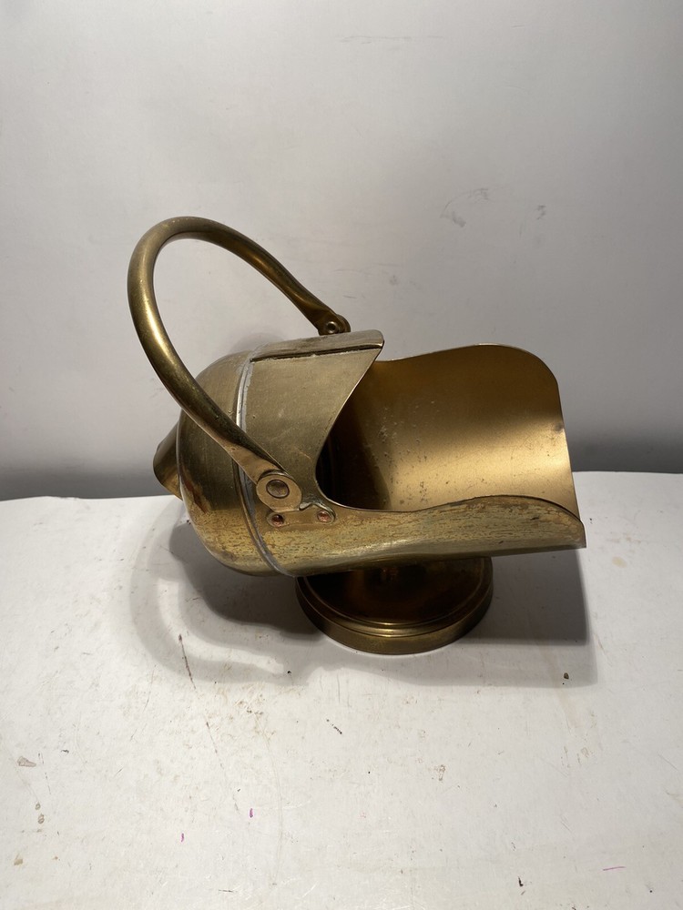 VTG Solid Brass Ash Scuttle Bucket For Fireplaces Excellent Condition 8” L B2