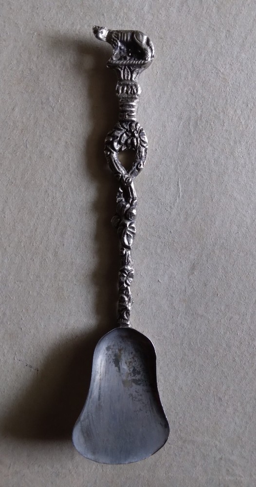 "Candlelight Silver" set from "Around-the-World Shoppers Club"--worn box, paper