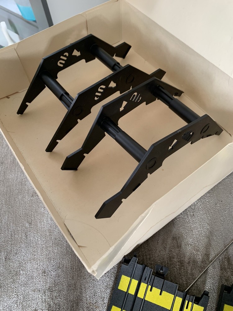 1983 TYCO SUPER CLIFF HANGERS LOOP TRACK SET WITH ORIGINAL BOX