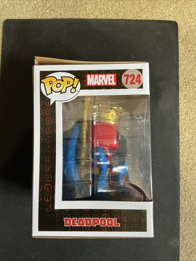 Funko Pop! Deluxe: Marvel - King Deadpool (6 inch) - Diamond Comics (Exclusive)