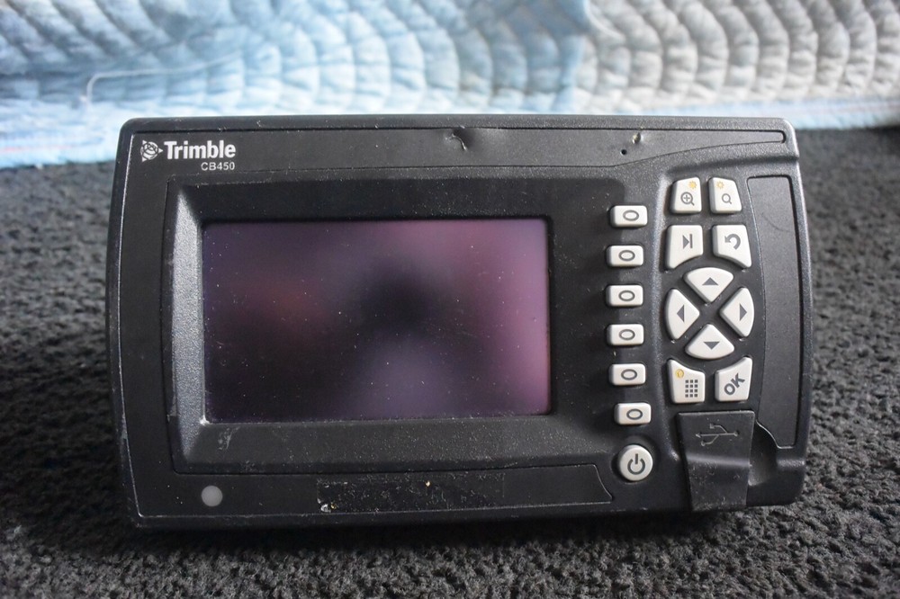 Trimble Machine Grade Control Panel Model CB450 P/N: 67800-10