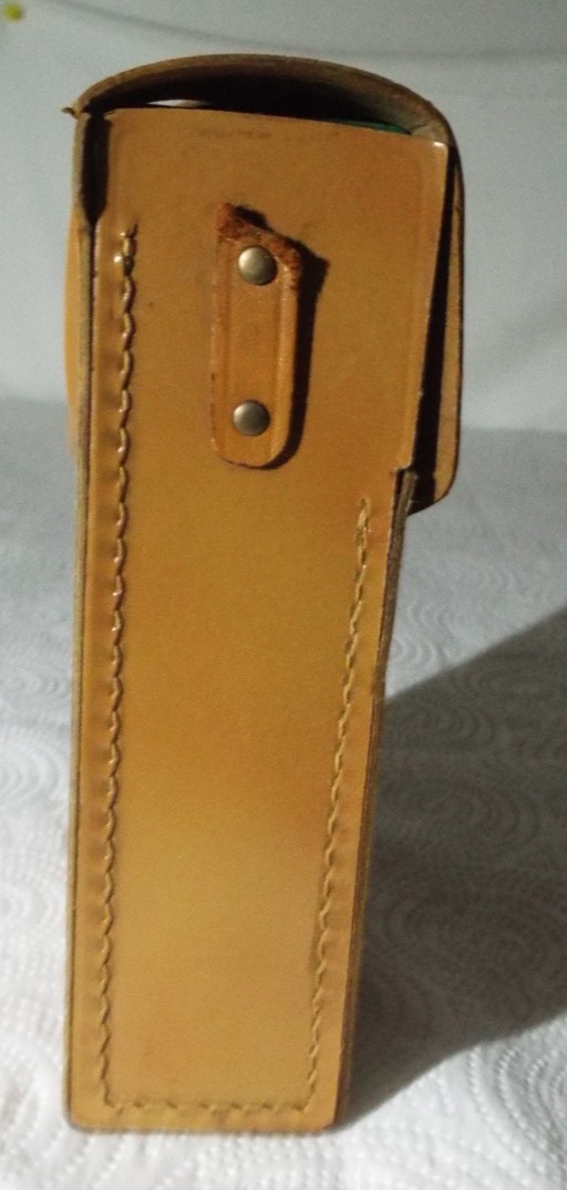 VINTAGE 1950's EMERSON 888 VANGUARD NEVABREAK POCKET RADIO "WORKS GREAT" READ!!!