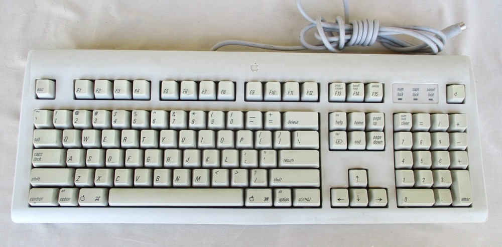Vintage Apple Model M2980 Keyboard Very Nice But Untested