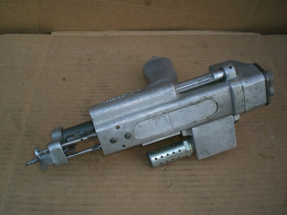 Deutsch Spacematic auto feed pneumatic nutplate drill