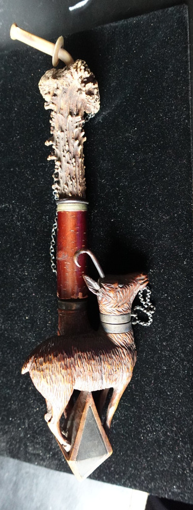 ANTIQUE BLACK FOREST DEER 13" PIPE MISSING 1 ANTLER