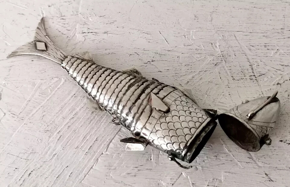 Large Solid Silver Articulated Fish Box - 120g - 19cms.