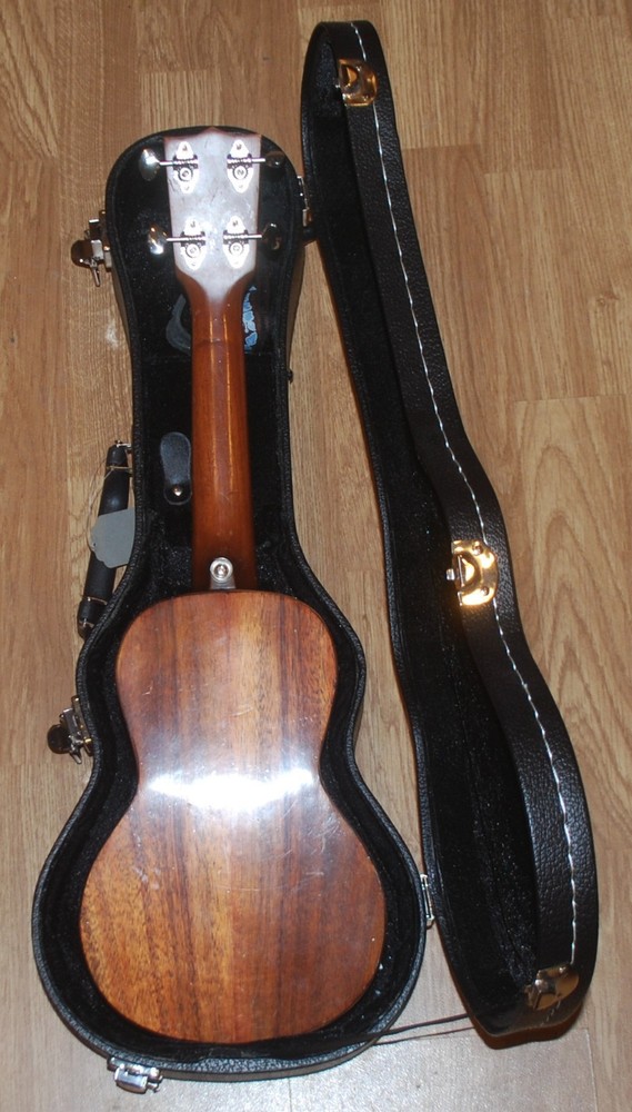 Mele Double Hole Ukulele With Case & Strap