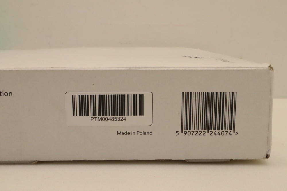 Polyend Tracker Sequencer sampler effects MIDI workstation wavetable synthesis