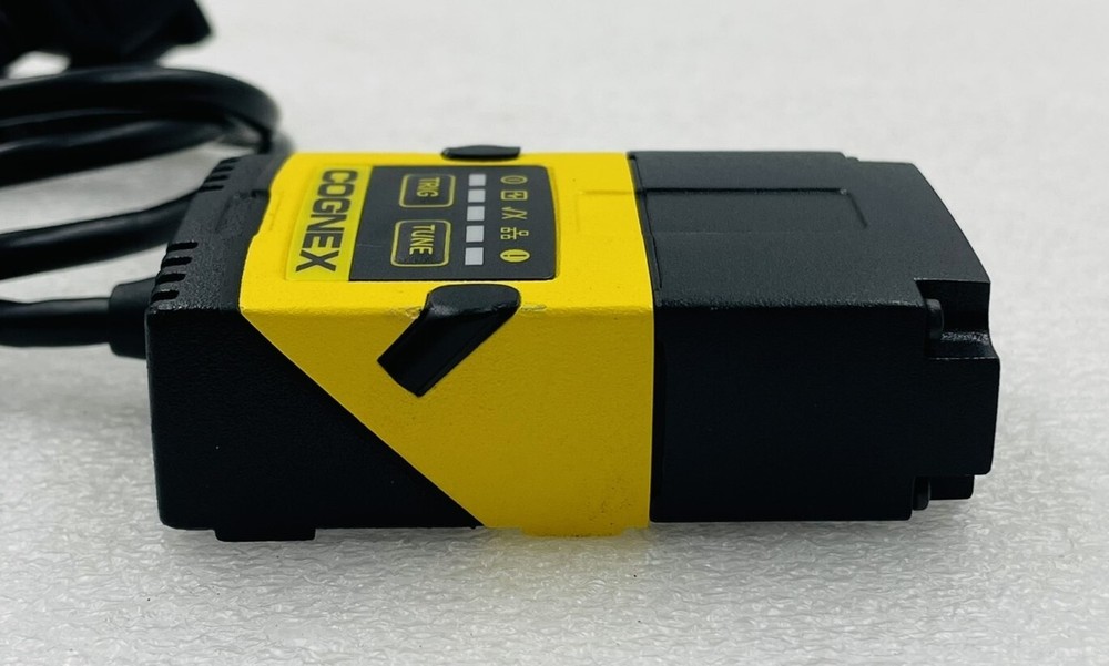 Cognex DM152X 825-10306-318R E Fixed-Mount Barcode Reader