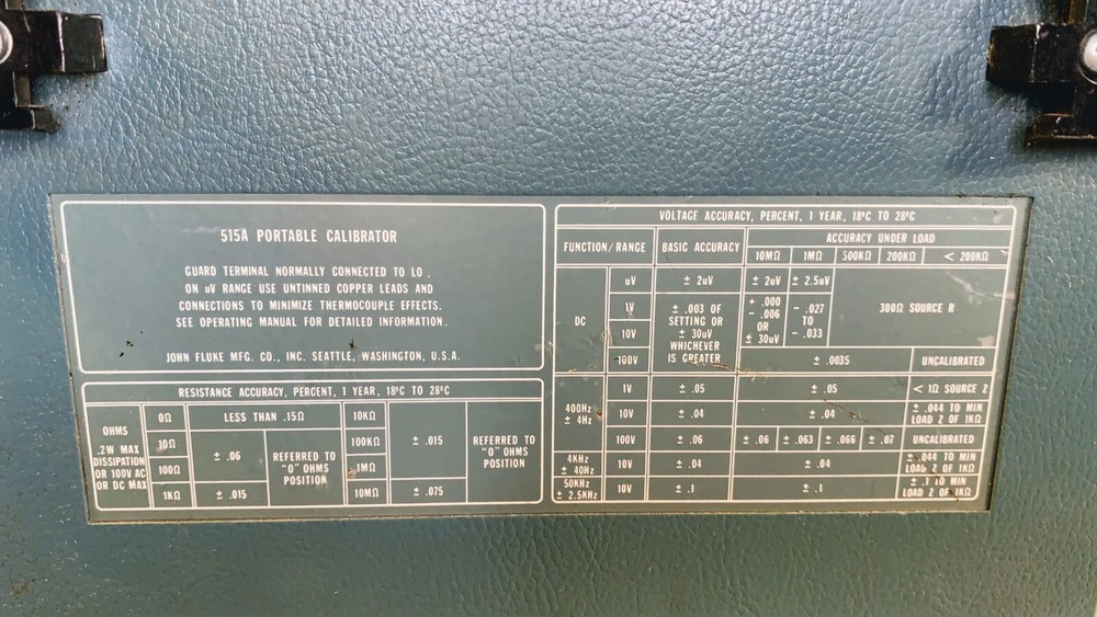 Fluke 515A Portable Calibrator