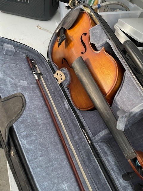 Violin - full size- for beginner student