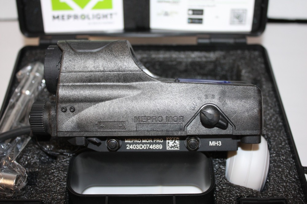Mepro MOR PRO Multi-Purpose Reflex Sight W/Two Laser Pointers 4.3 MOA Dot Green