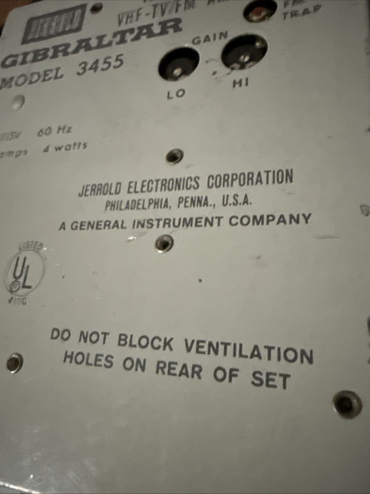 Jerrold Gibraltar Model 3455 Transistorized VHF FM Amplifier