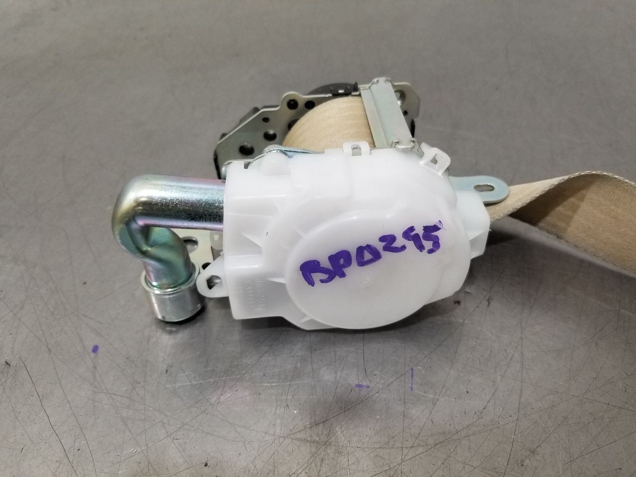 12 2012 LEXUS LS460 FRONT BUCKET SEAT BELT RETRACTOR BEIGE LEFT DRIVER