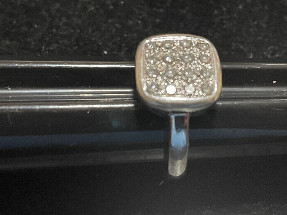 18k White Gold Diamond Ring Jan Logan