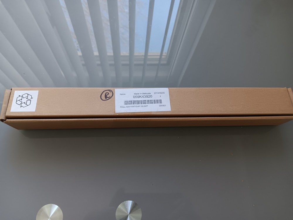 New Genuine Xerox OEM 059K43920 Doc Feeder (DADF) Document Exit Roller 100 SHT