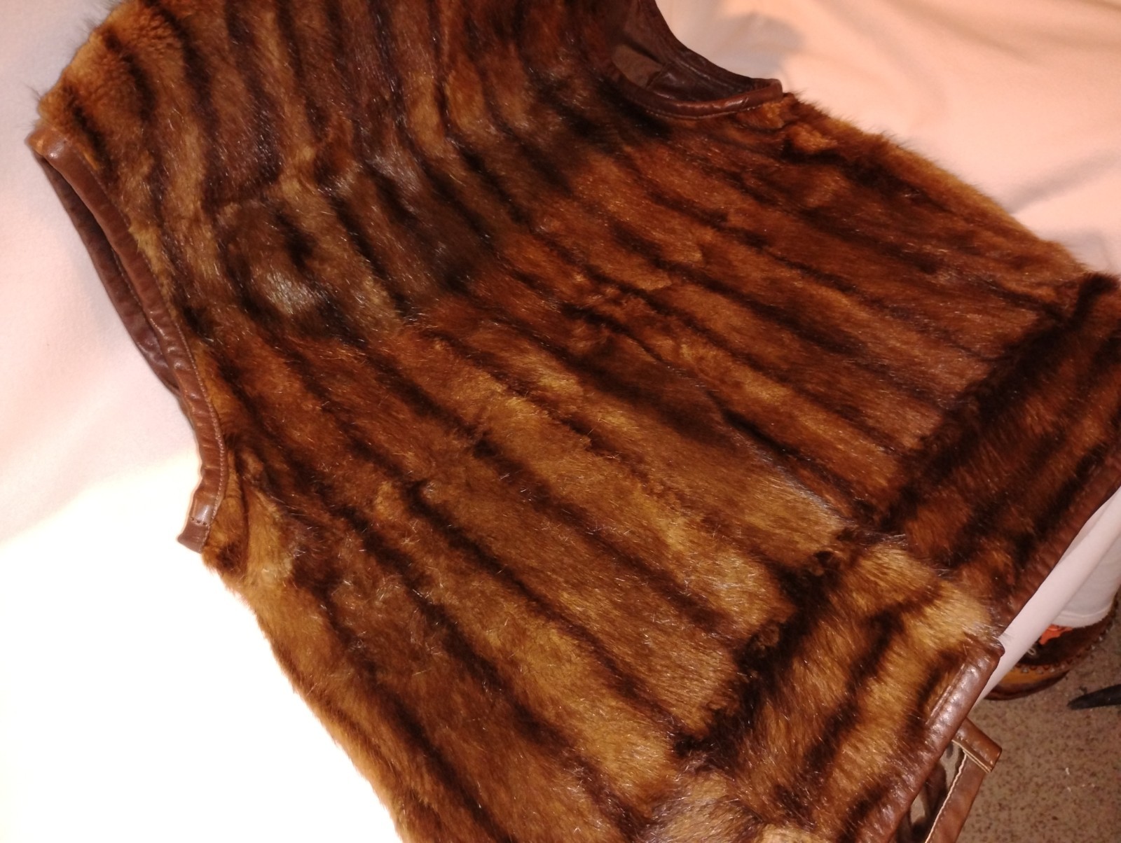 VINTAGE MENS MINK FUR VEST DEER ANTLER TAXIDERMY MOUNTAIN MAN MANCAVE HUNTER HTF