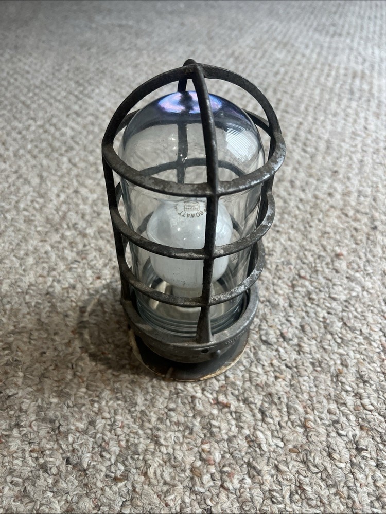 Killark Explosion Proof Light Fixture Max Lamp Size 150 Watts Max