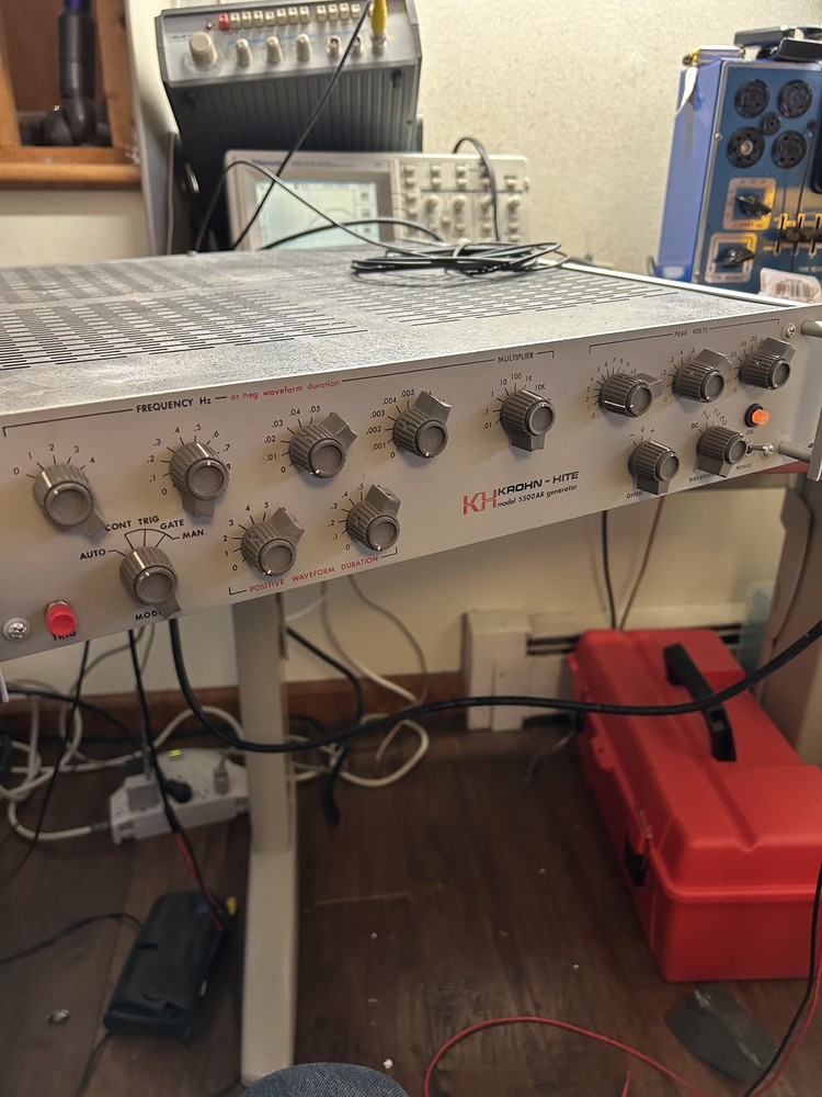 Krohn-Hite 5500 rack mountFunction generator