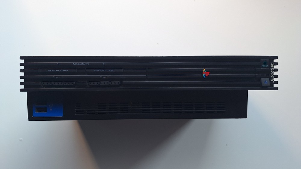 PLAYSTATION 2 FAT SCPH-50004 PAL PS2 CONSOLE WITH 2 CONTROLLERS NOT WORKING
