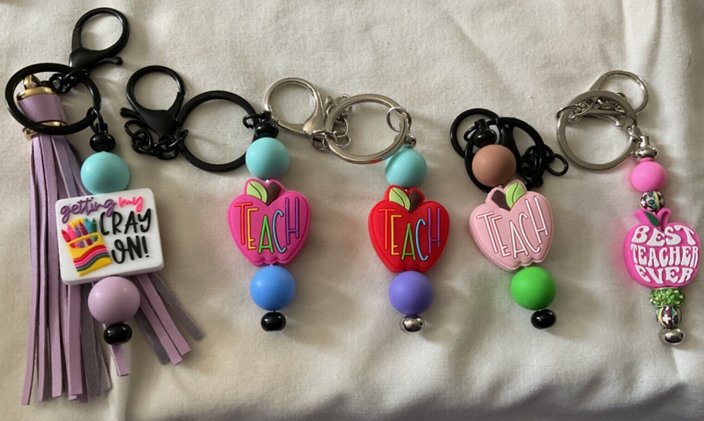 New Handmade Personalized Beaded Keychain/Decorative Bag Charm Multicolor/Theme