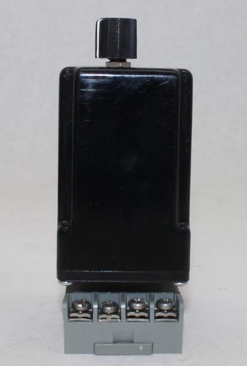 Macromatic SS-50528-07OR Time Delay Relay with IDEC SR2P-06 Base