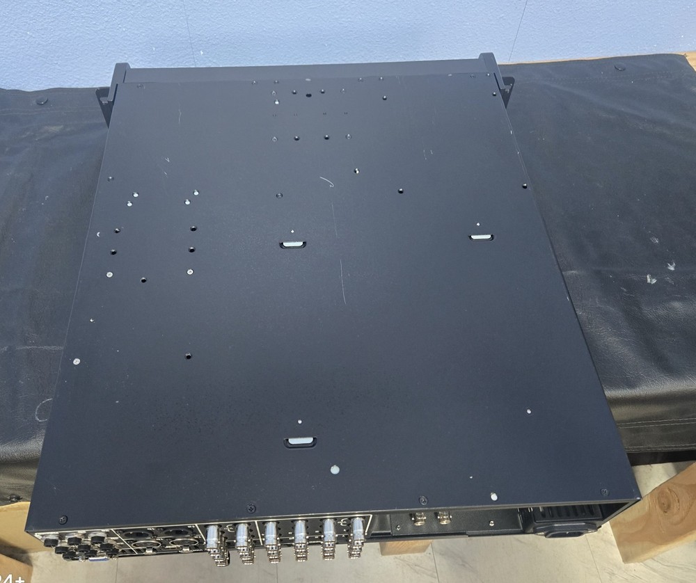 NewTek 3Play 3PXD425 with Control Surface Unit (INV02-BINZ001B)