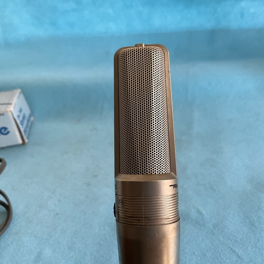 Realistic One Point Stereo Microphone 33-2012 No Stand In Original Box -Untested