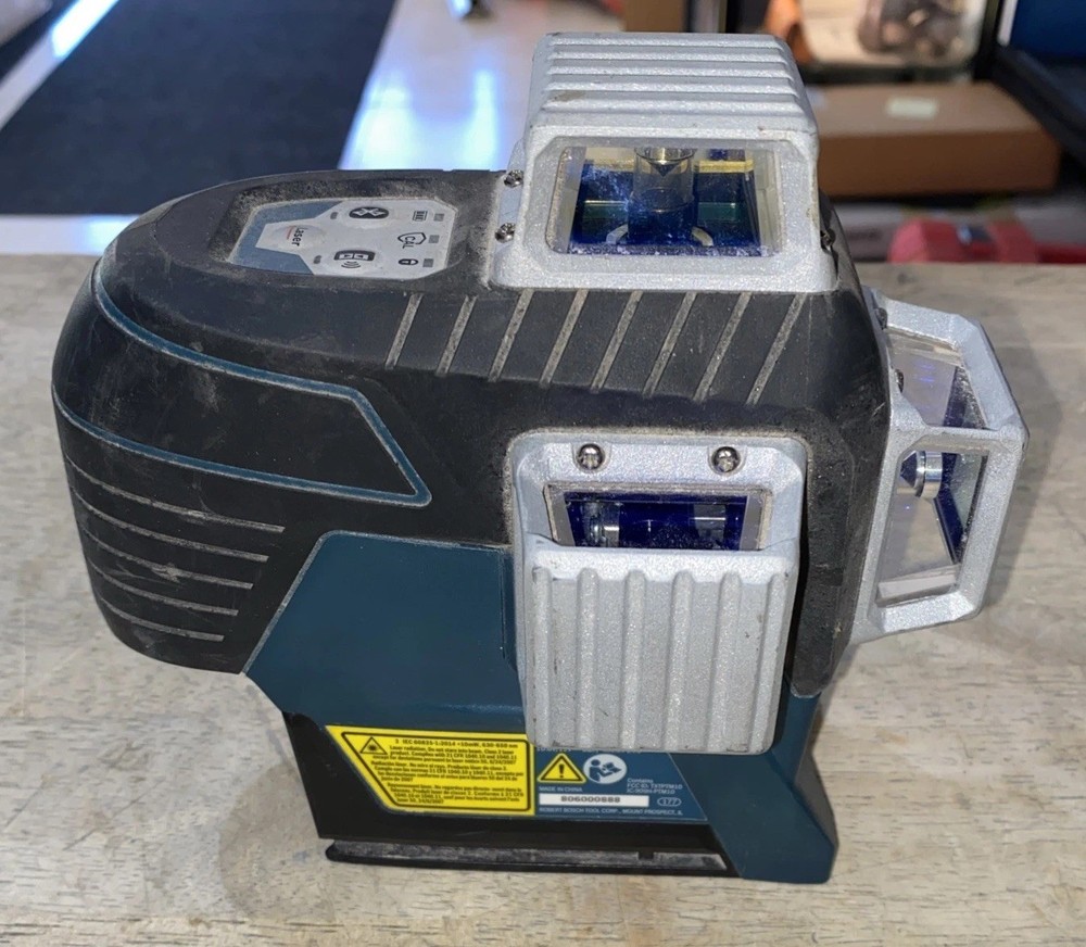 Bosch GLL3330C 360 Connected Three-Plane Leveling + Alignment Laser W/ Batt & Ch