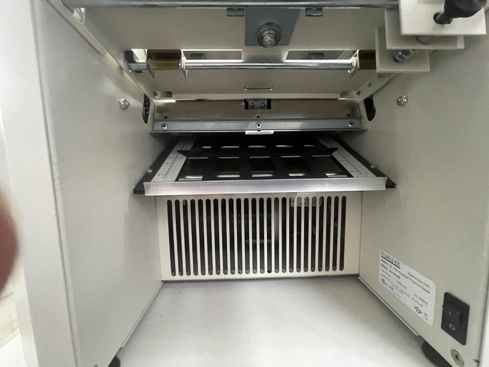 Formax FD-1500 Folder/Pressure Sealer