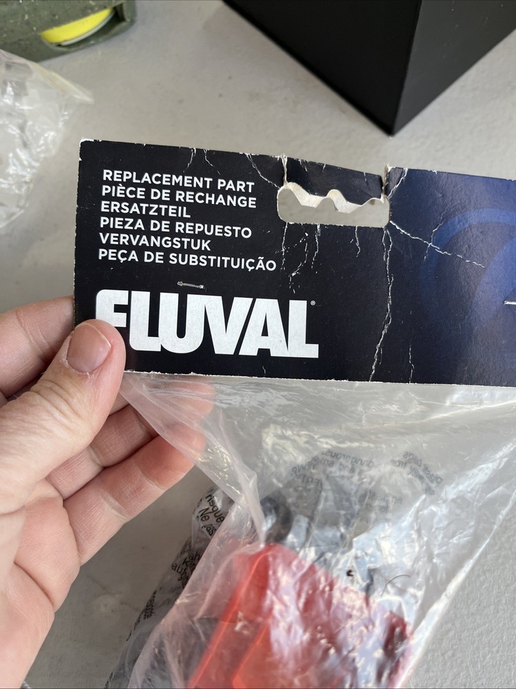 Fluval Aqua-Stop with Integrated Valve