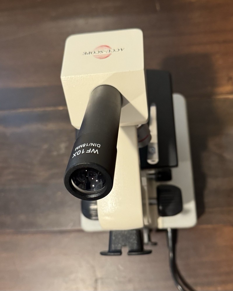 Accu Scope 3088-F Microscope