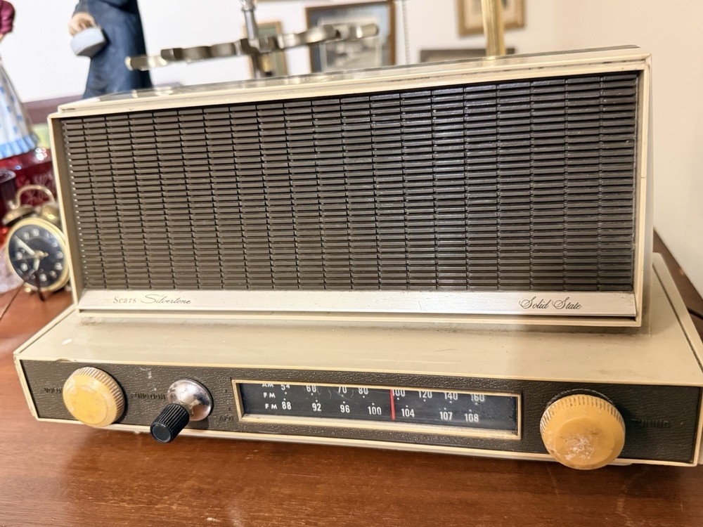 Sears Silvertone Solid State Transistor Radio Models 8014 & 8011 Beige Vintage