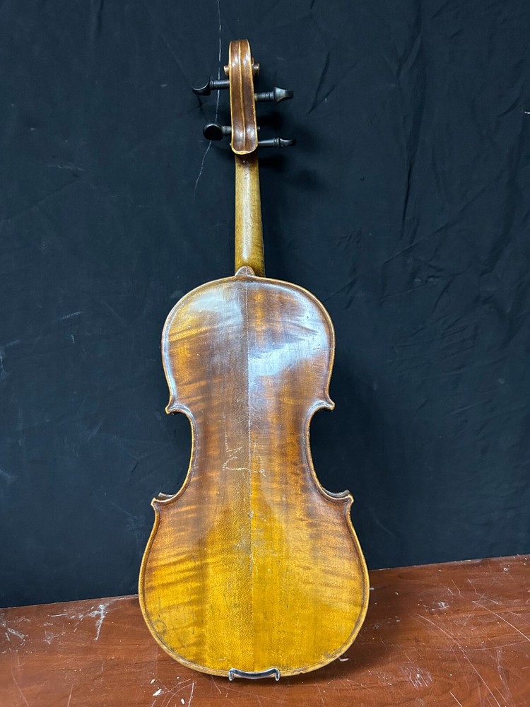Unbranded Full-Size Violin (No Case)
