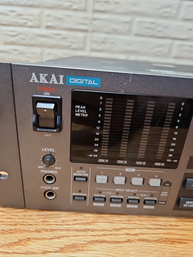 AKAI DIGITAL Hard Disk Recorder DR4d v3.03 loaded - plus extras