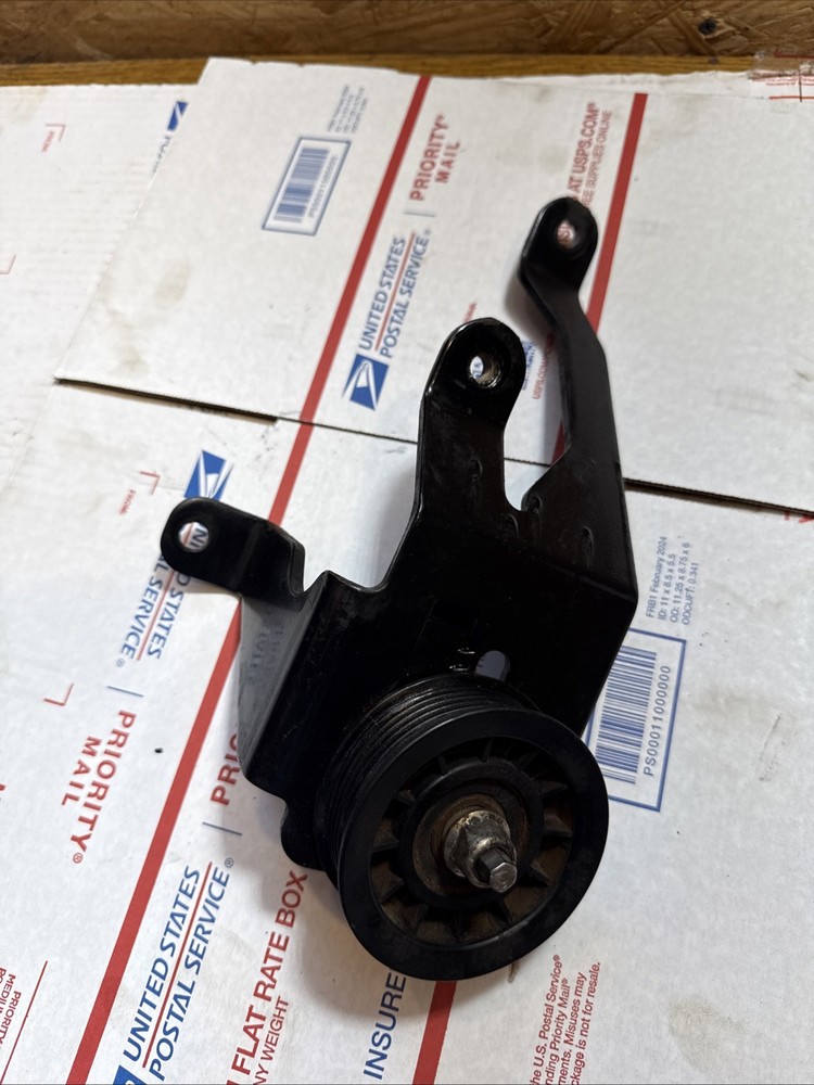Mercruiser tensioner puller with bracket 862083