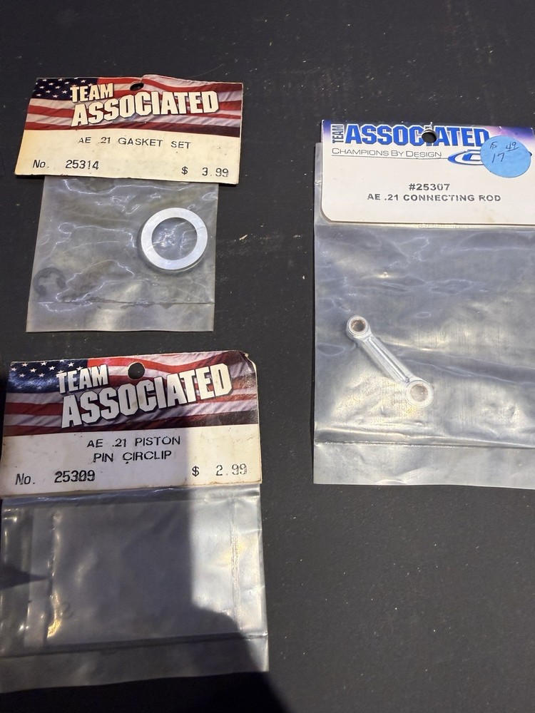 Team Associated .21 Engine Rebuild Kit