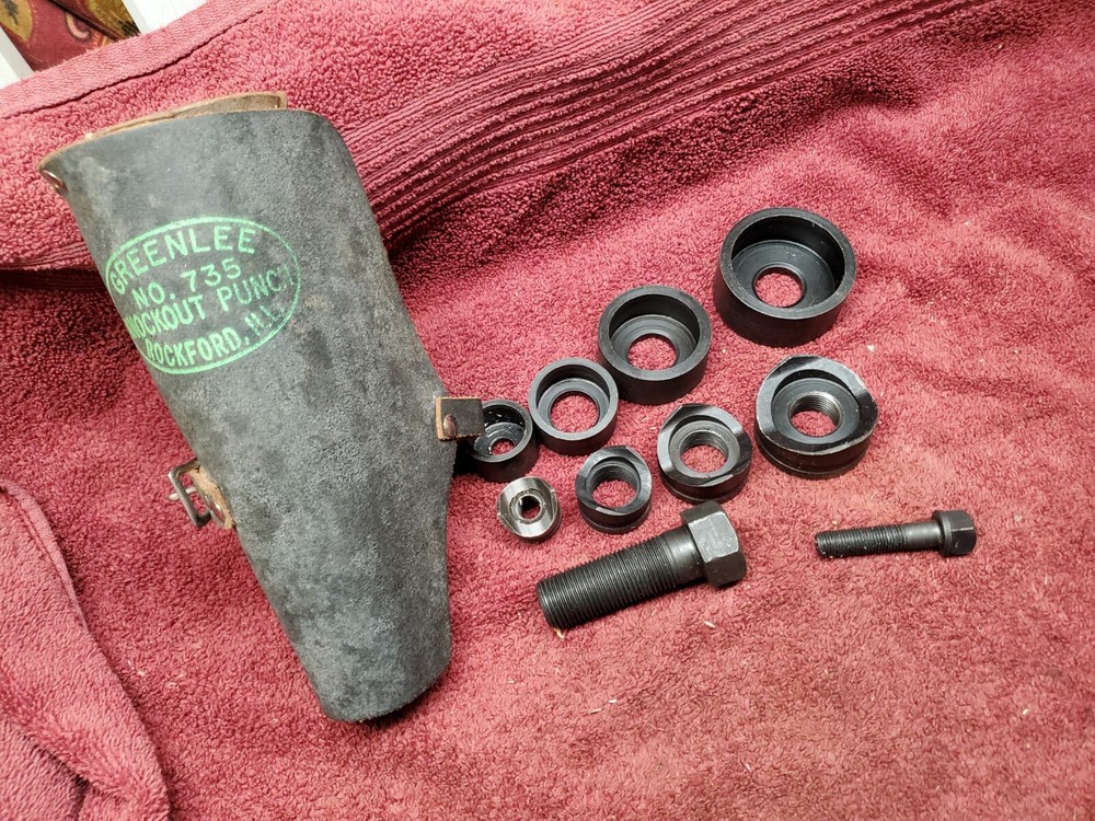 Greenlee Conduit Knockout Punch Set 735 with Case NICE! (Black Case)
