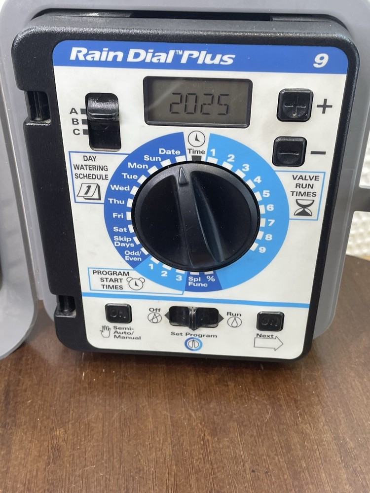 Irritrol Rain Dial RD9Plus-INT Irrigation Timer System Controller Vintage 1998