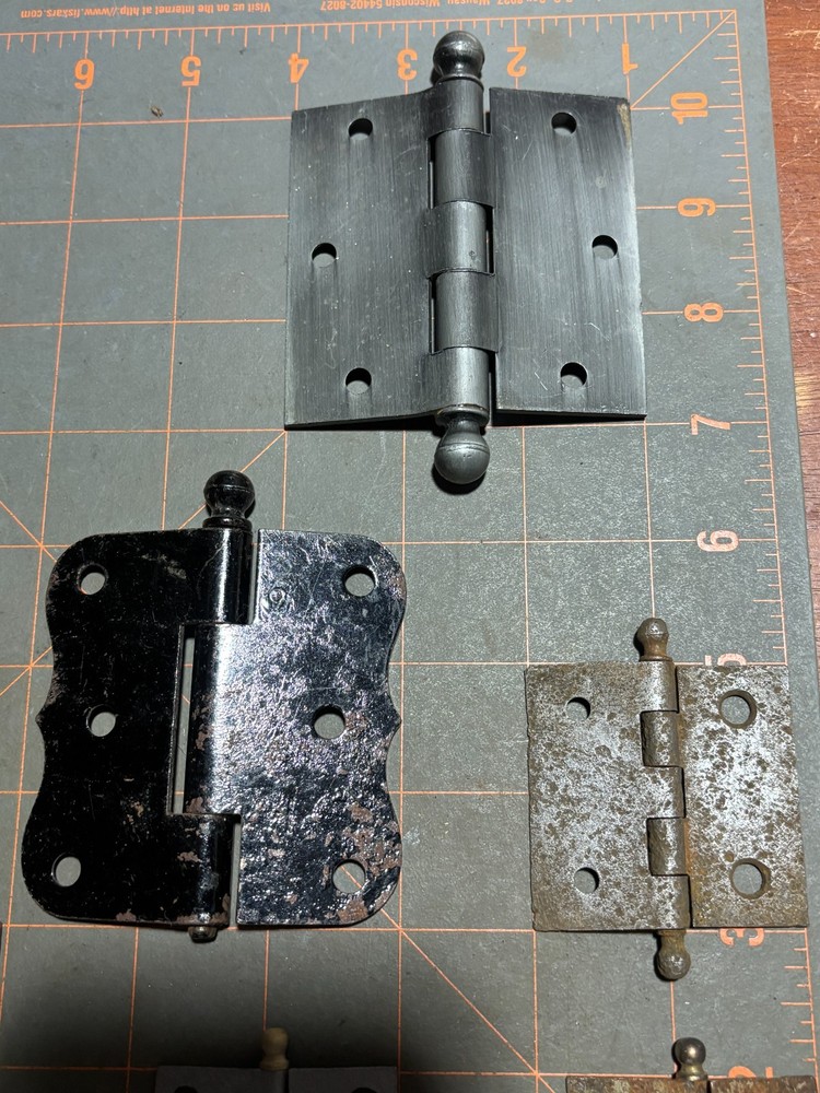 7 Vintage Cannonball Tip Hinges. Various sizes.